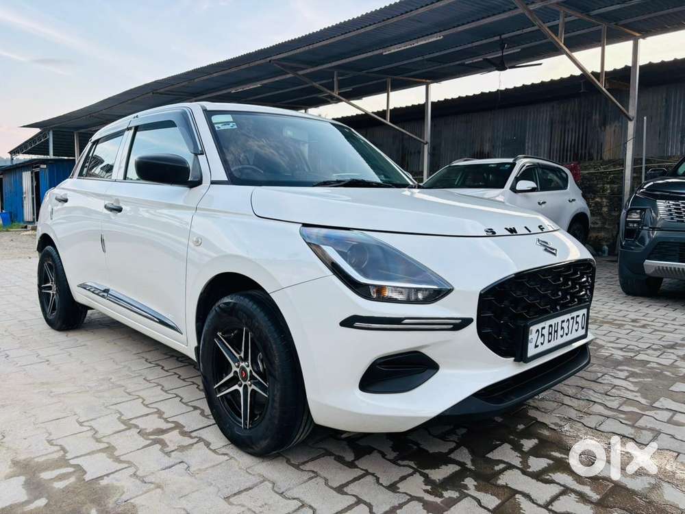 Maruti Suzuki New-gen Swift Lxi, 2025, Petrol