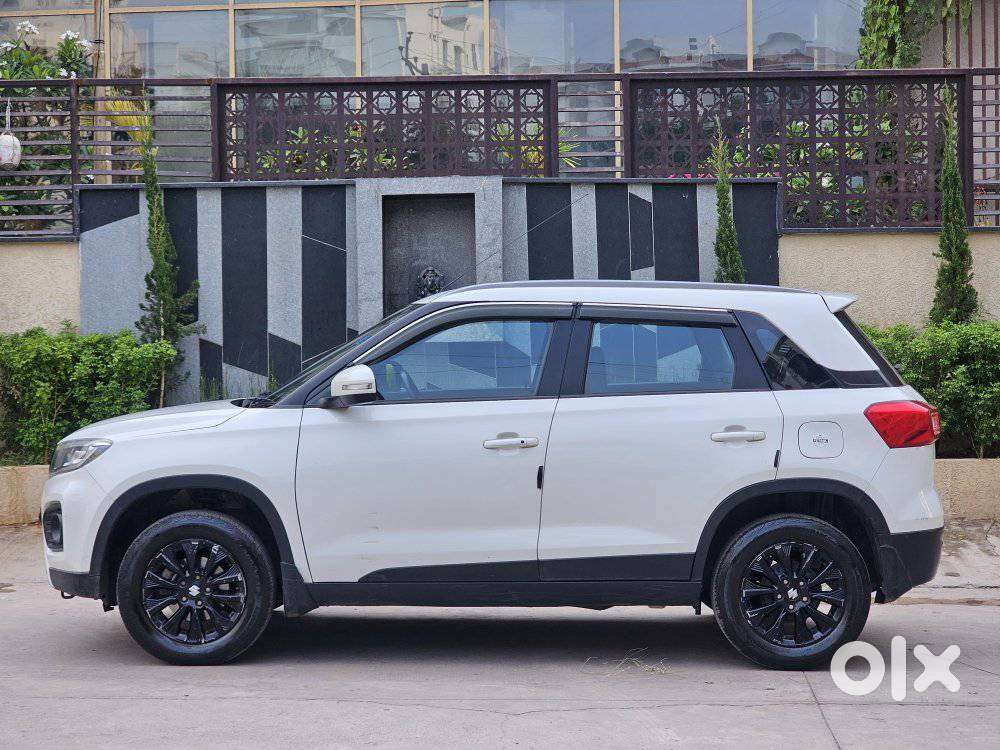 Maruti Suzuki Brezza 1.5 Zxi Smart Hybrid, 2021, Petrol