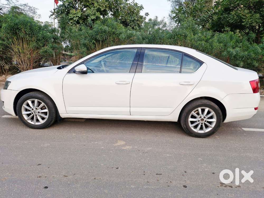 Skoda Octavia Ambition 2.0 Tdi At, 2014, Diesel