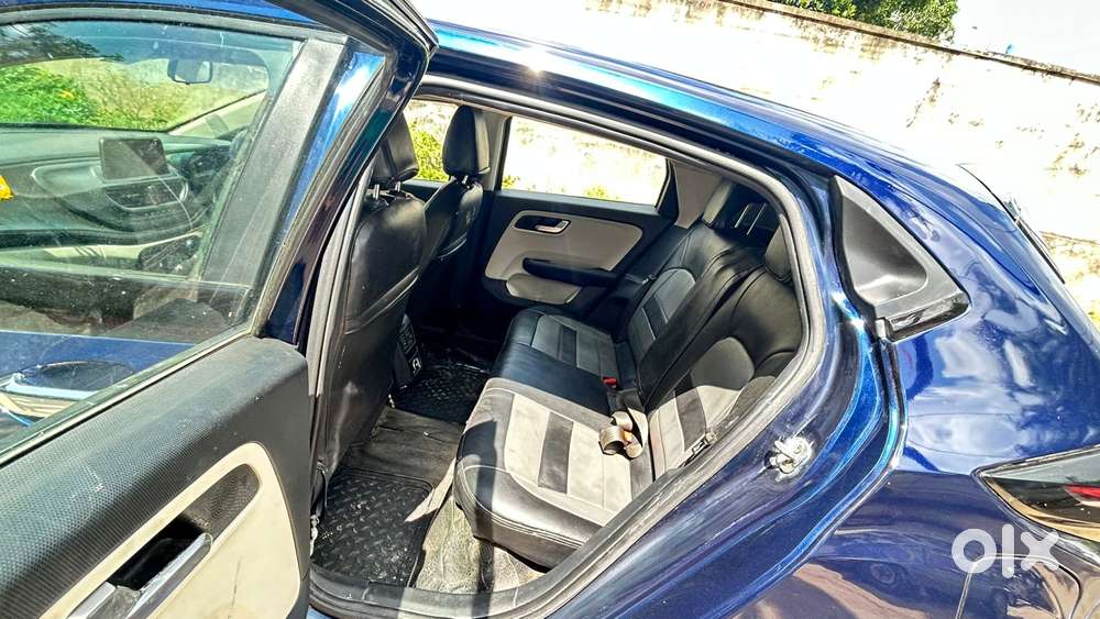 Tata Altroz 1.2 Xza Petrol Dct, 2022, Petrol