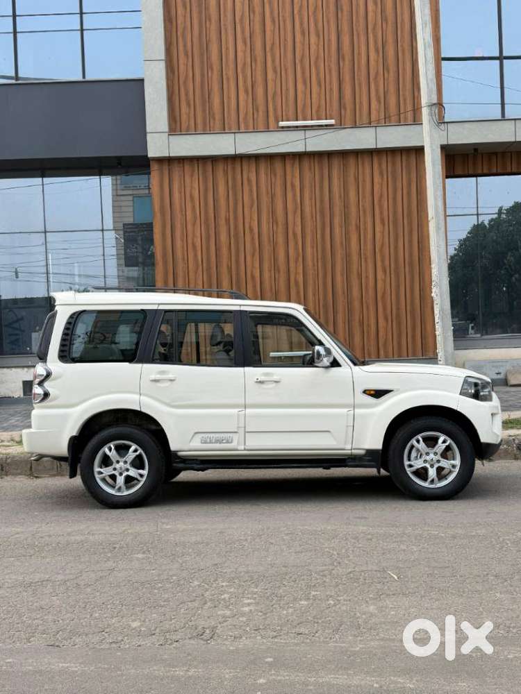 Mahindra Scorpio S10, 2016, Diesel
