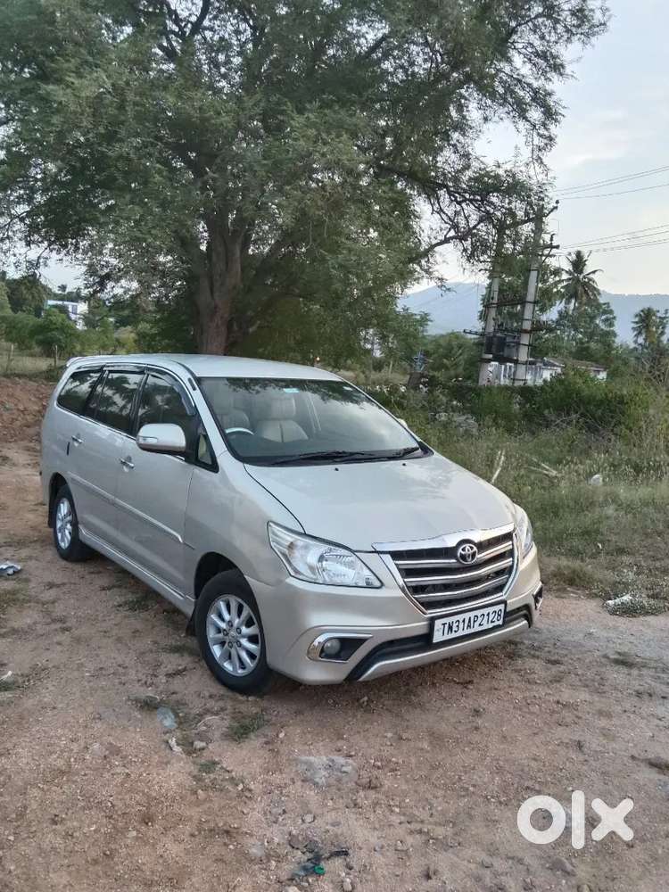 Toyota Innova 2.0 V 2012