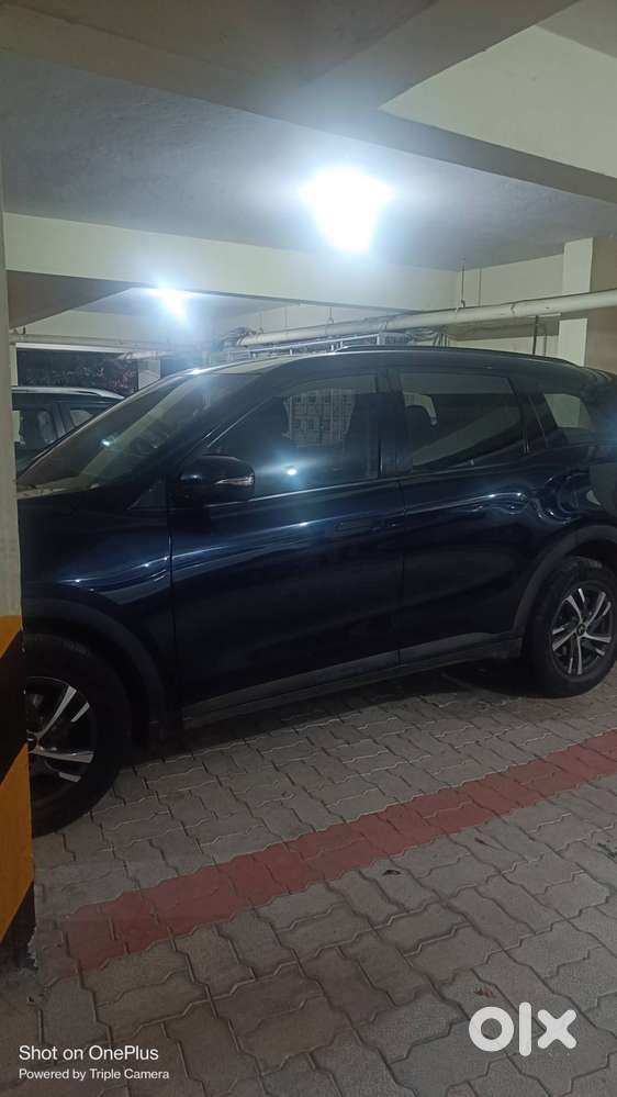 Mahindra Xuv 700 2024 Model. Around 28000kms Driven.