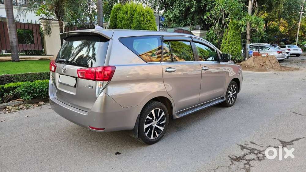 Toyota Innova Crysta [2020-ongoing] 2.4 Zx 7 Str, 2022, Diesel