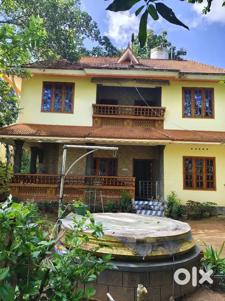 Urgent sale Valiyakattakkal Mylakuzhi Attingal Road.