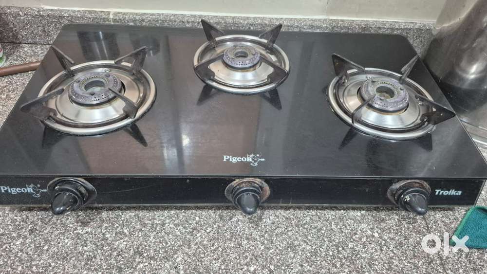 Pigeon cook top 3 burner
