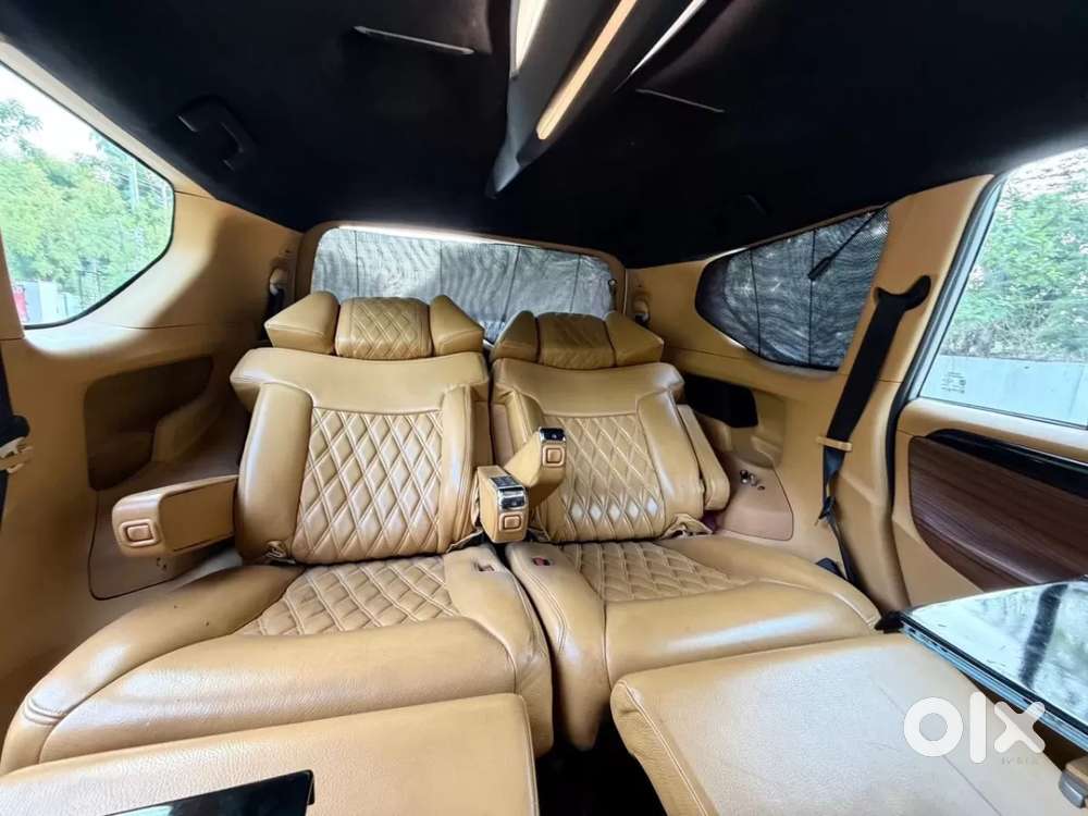 Toyota Innova Crysta 2.4 G Mt 7 Str, 2018, Diesel