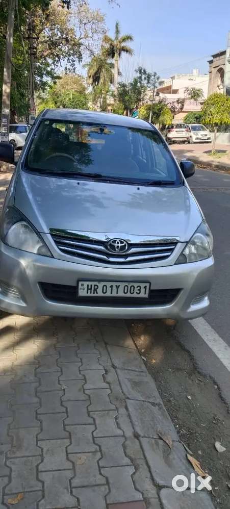 Toyota Innova 2009 Diesel 128000 Km Driven Passing 2029 V Top Model