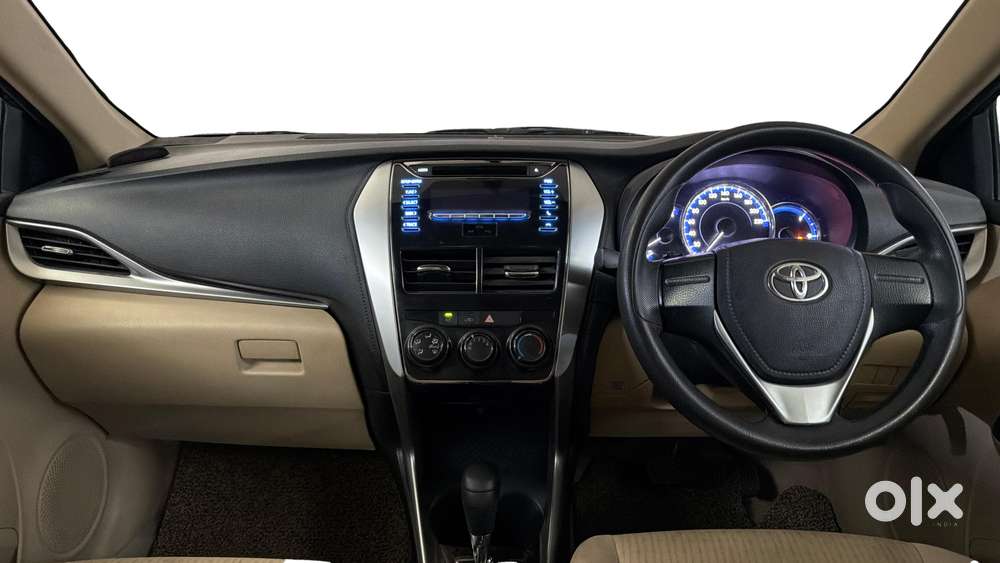 Toyota Yaris J Cvt, 2018, Petrol