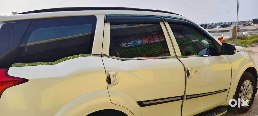 Mahindra Xuv500 2018 Diesel 137997 Km Driven