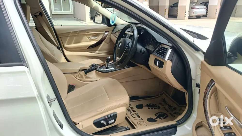 Pristine Bmw 320d (lci)  Lady Doctor Driven