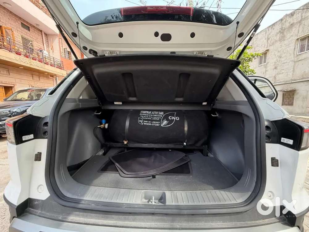 Hyundai Creta 2025 Cng + Petrol 10000 Km Driven