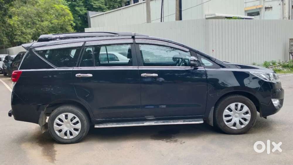 Toyota Innova Crysta [2020-ongoing] 2.4 Gx 7 Str, 2025, Diesel