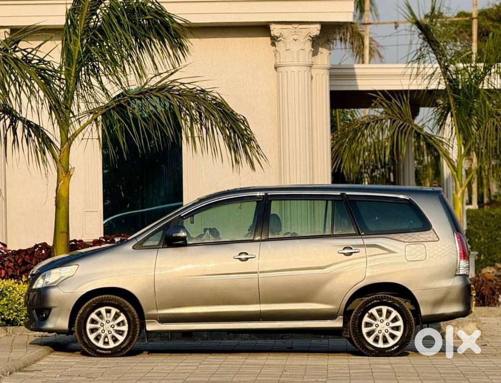 Toyota Innova 2.5 V 8 Str, 2012, Diesel