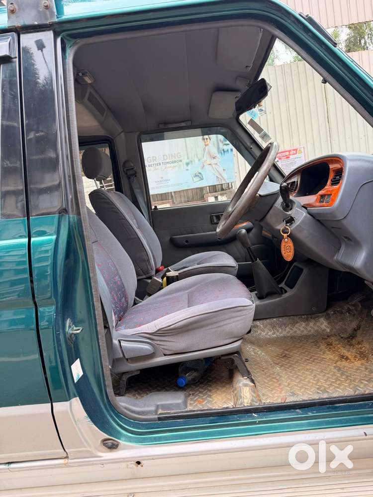 Toyota Qualis Rs E2 Petrol, 2002, Petrol