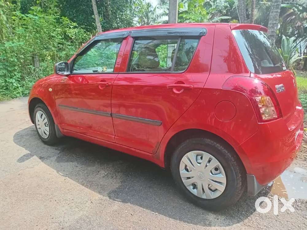 Maruti Suzuki Swift 2010 Lxi