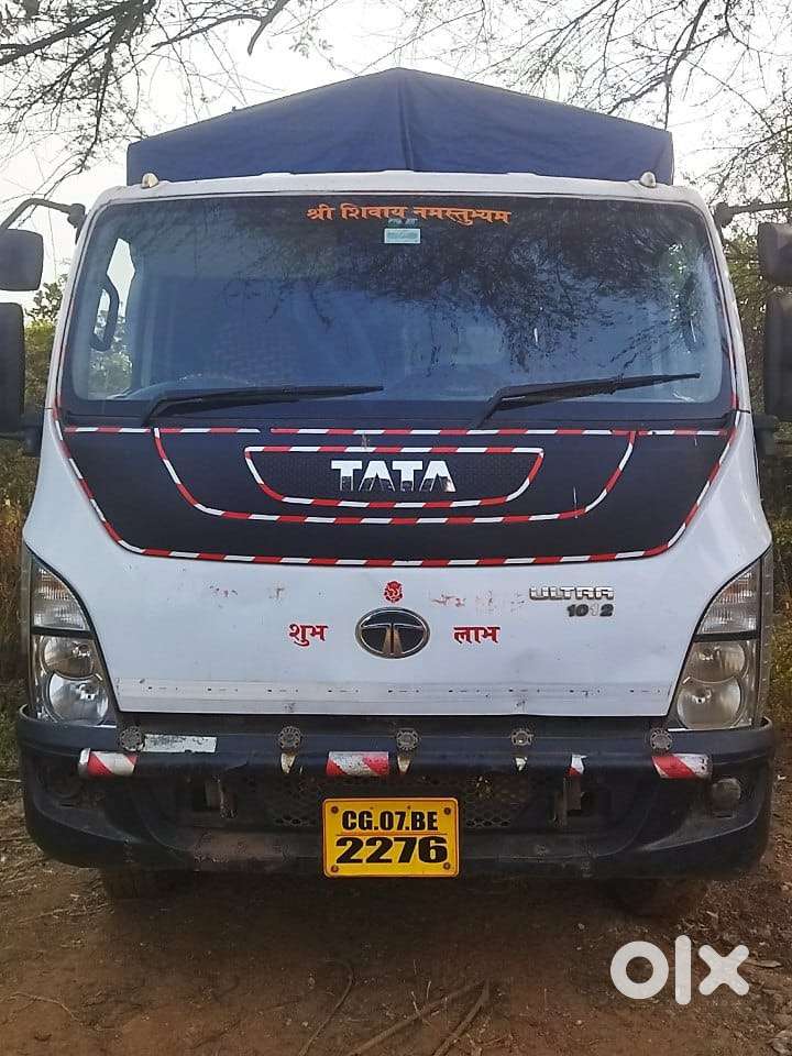 Tata goods truck 17 ft
