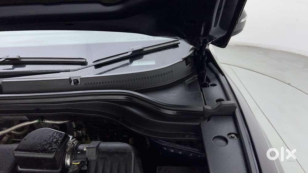 Mahindra Xuv700 2.2 Ax 7 Diesel At Str, 2022, Diesel