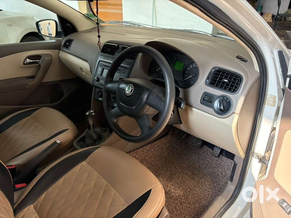 Skoda Rapid 2012 1.6 Tdi Ambition