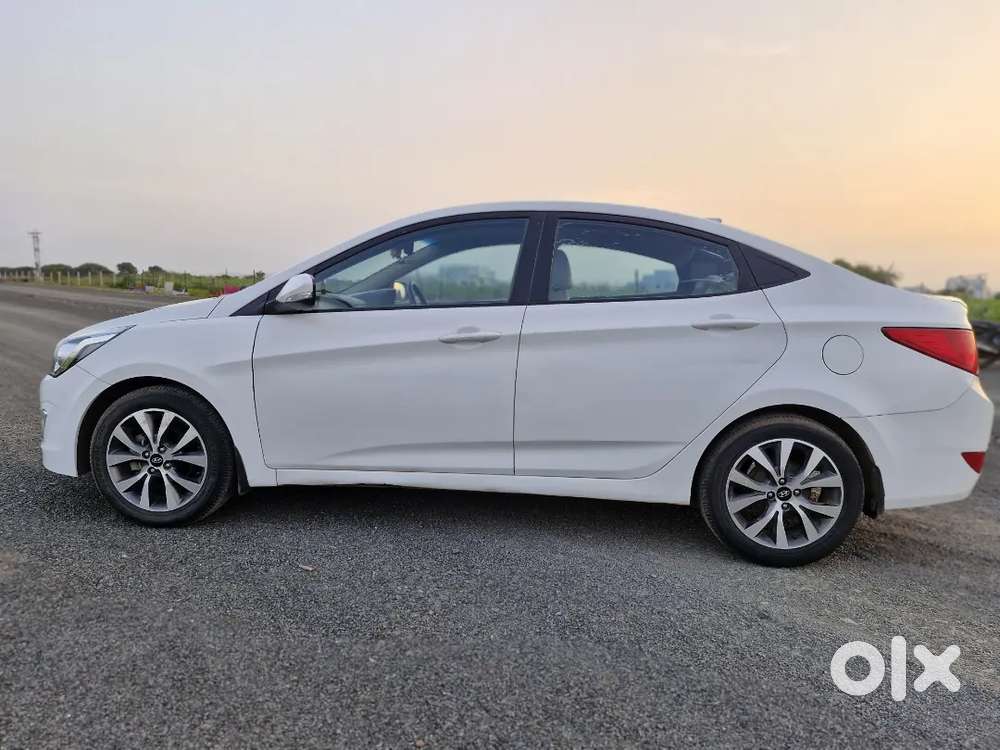 Hyundai Verna Fluidic 2016 Sx  Petrol