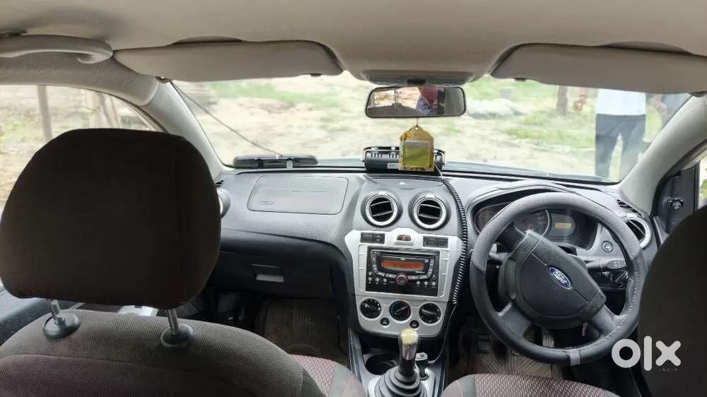 Ford Figo Petrol Titanium 2012