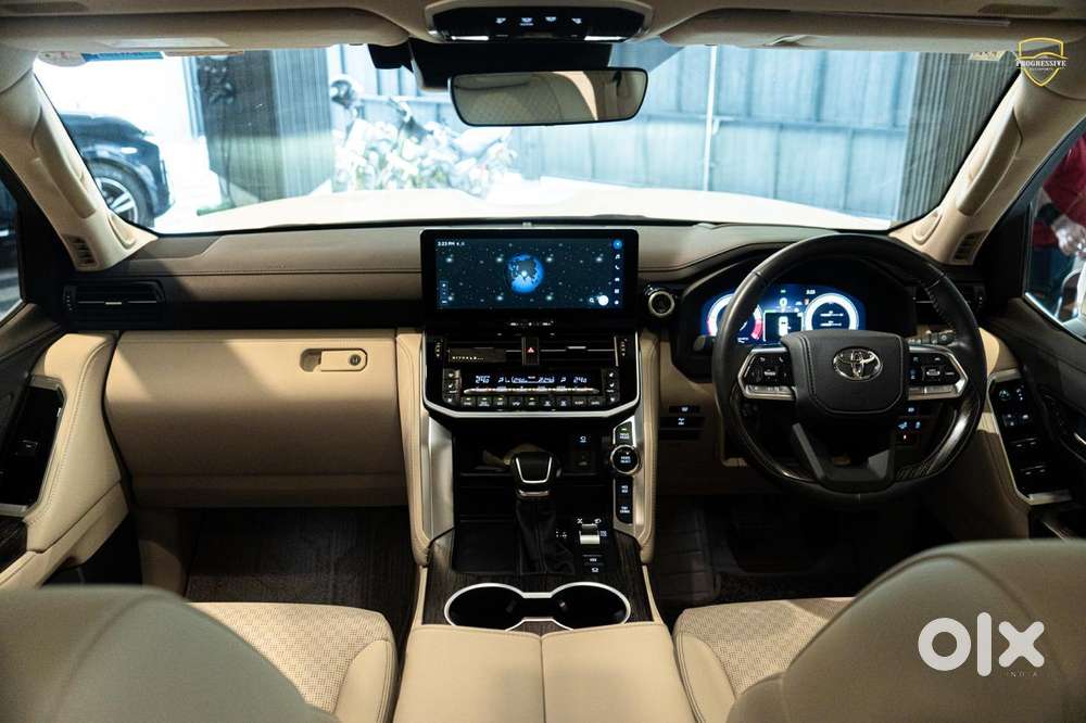 Toyota Land Cruiser Zx Petrol, 2025, Petrol