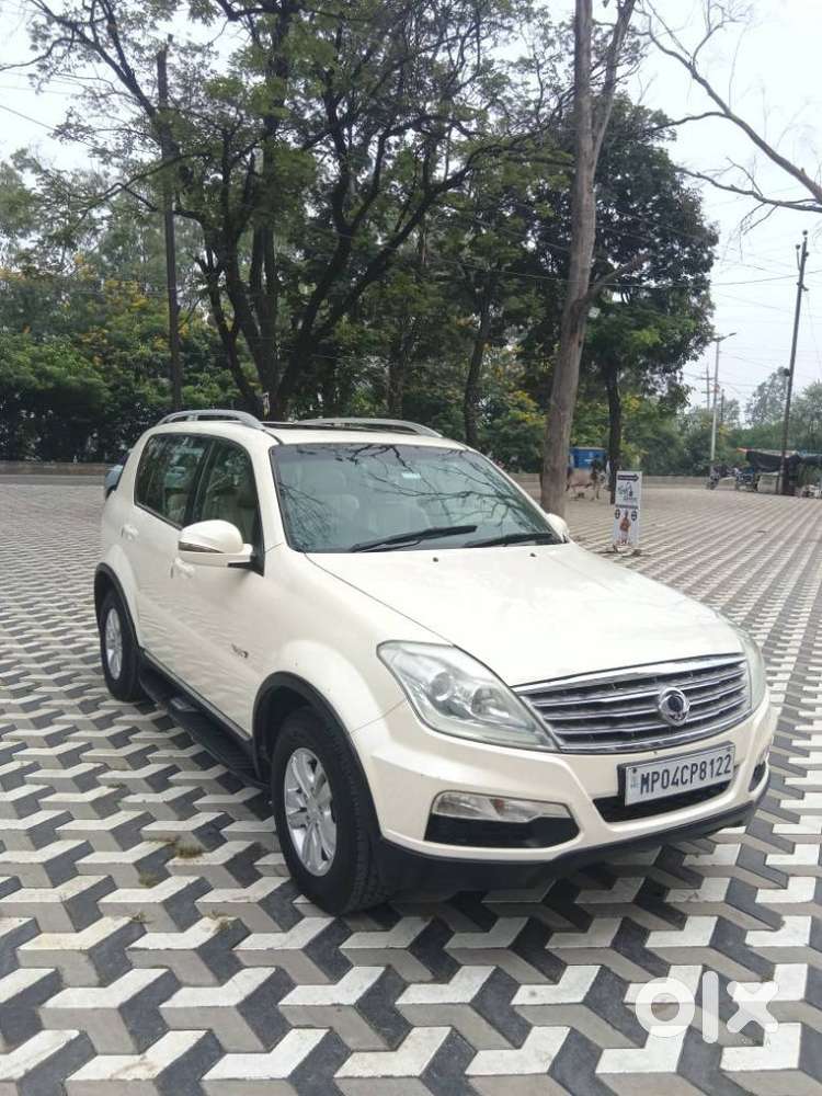 Mahindra Ssangyong Rexton Rx7, 2015, Diesel