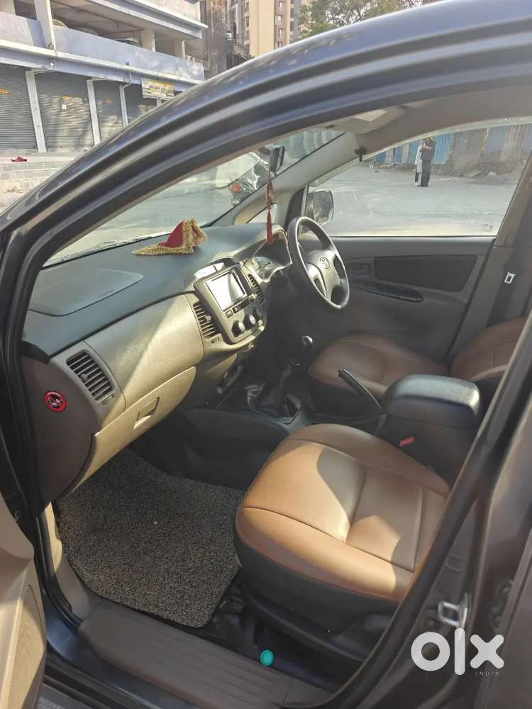 Toyota Innova 2.5 G 8-seater 2015