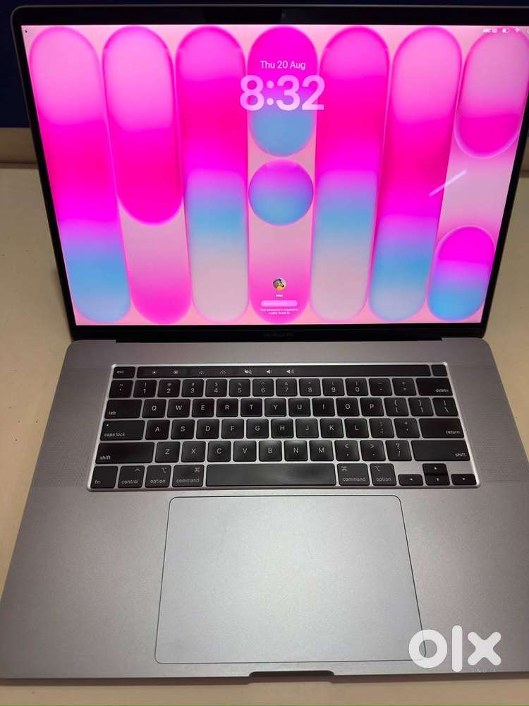 Apple MacBook Pro 16-inch (2019) – Intel Core i7  16gb Ram  512 SSD