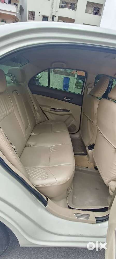 Maruti Suzuki Dzire 1.2 Vxi Amt, 2021, Petrol