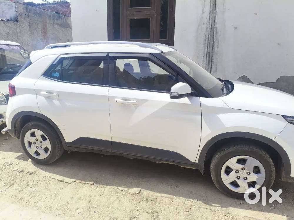 Hyundai Venue 2022 Petrol Good Condition