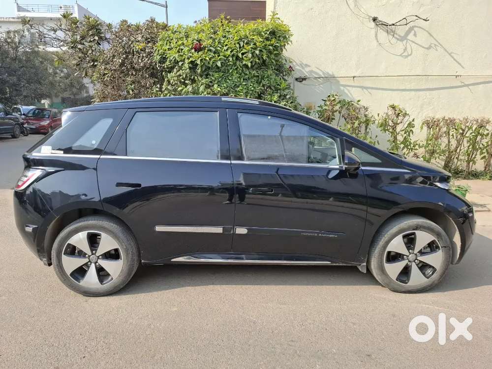 Mg Windsor Ev Essence Top Model