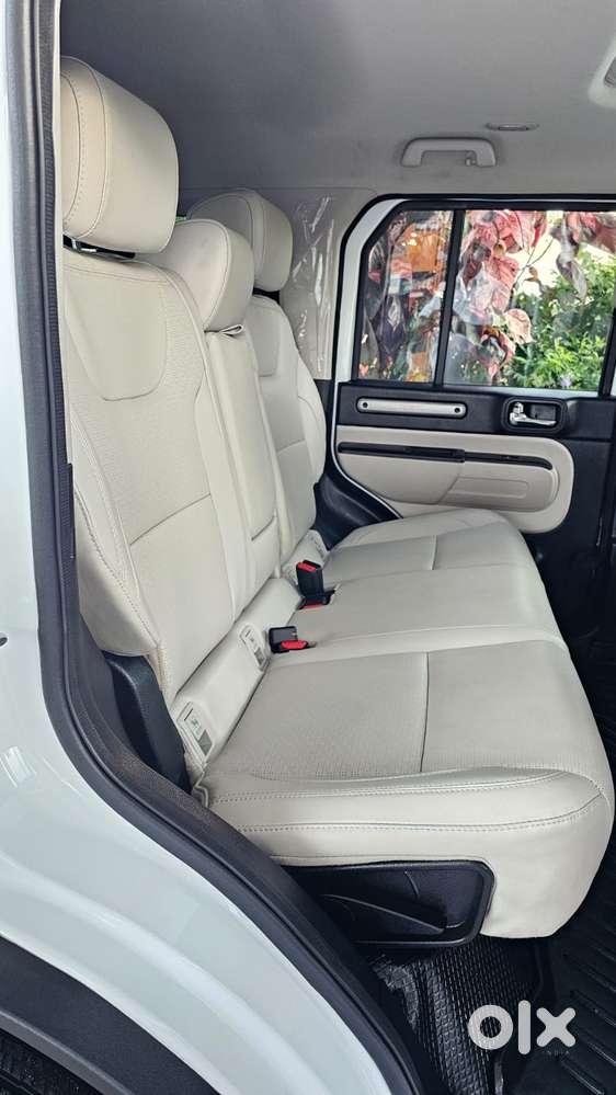 Mahindra Thar Roxx Ax7 L Diesel Mt 2wd, 2026, Diesel