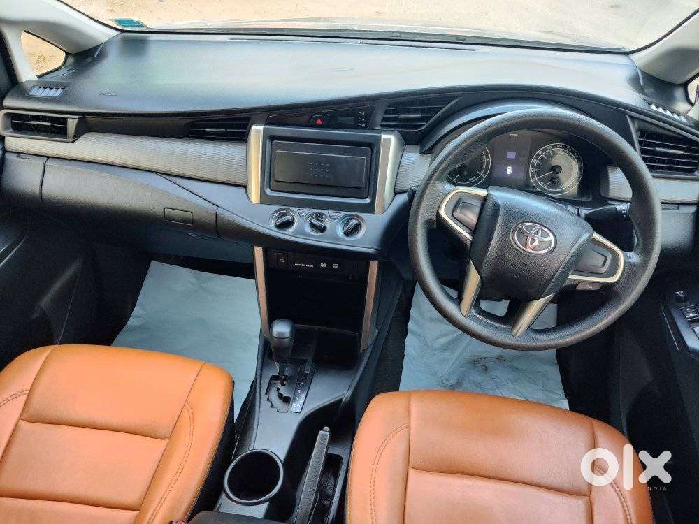 Toyota Innova Crysta 2.8 Gx At 8 Seater, 2018, Diesel