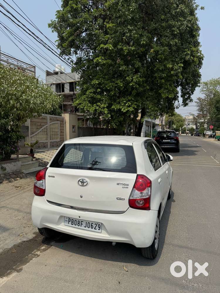 Toyota Etios Liva 1.2 G, 2015, Diesel