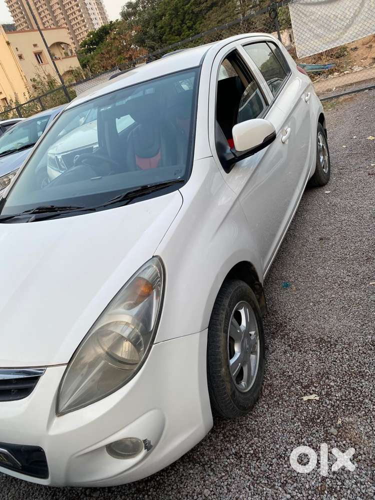 Hyundai I20 Asta 1.4 Crdi With Avn 6 Speed, 2012, Diesel