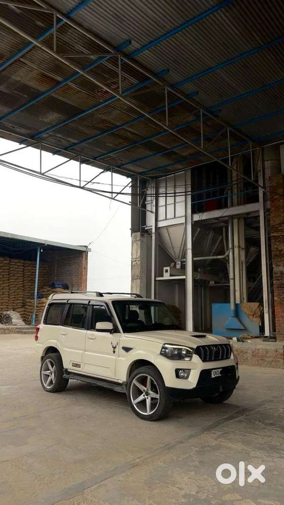 Mahindra Scorpio 2013 Diesel Well Maintained