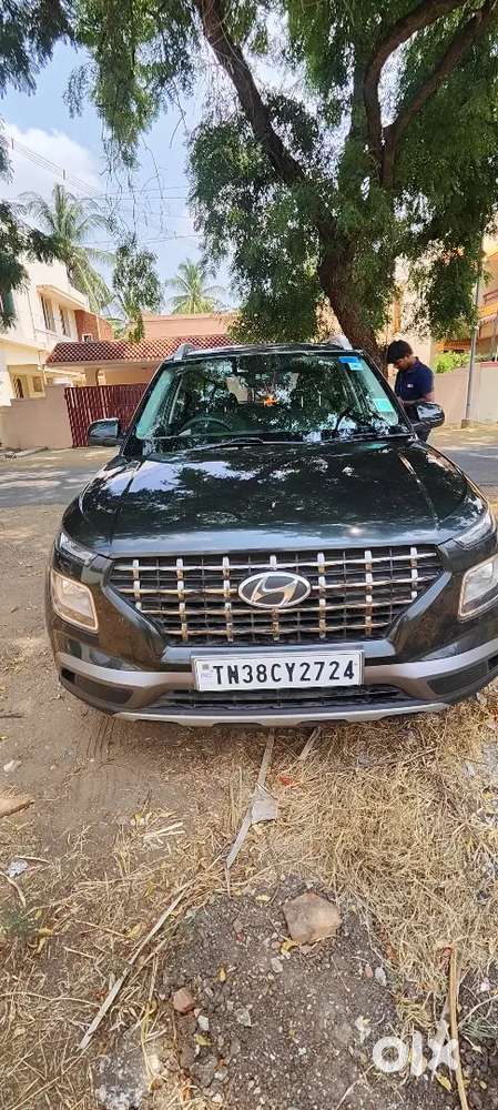 Hyundai Venue 2021 Automatic Petrol Well Maintained