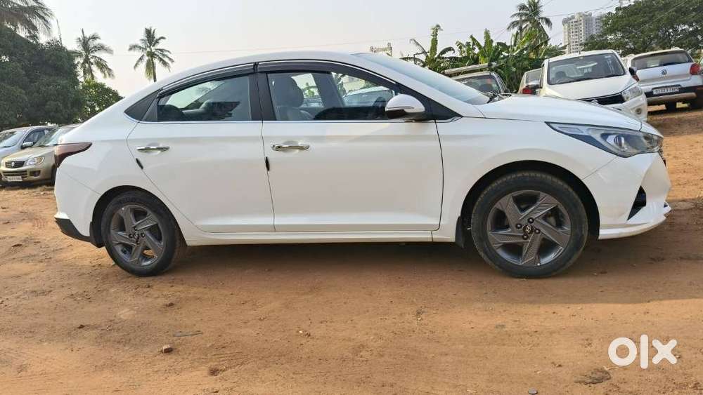 Hyundai Verna 1.5 Sx (o) Vtvt, 2022, Petrol