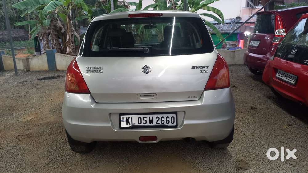 Maruti Suzuki Swift 2004-2010 Zxi Bsiv, 2006, Petrol