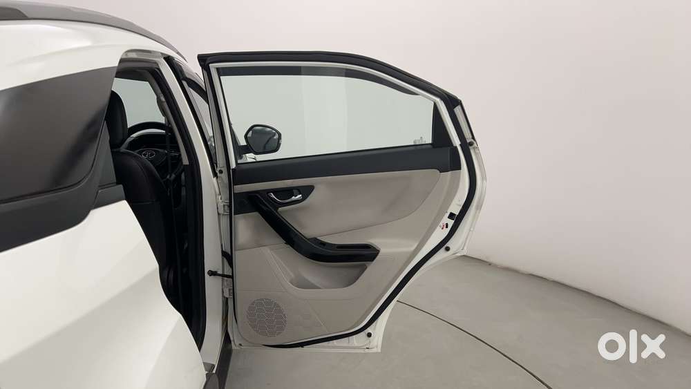 Tata Nexon 1.2 Revotron Xz Plus, 2023, Petrol