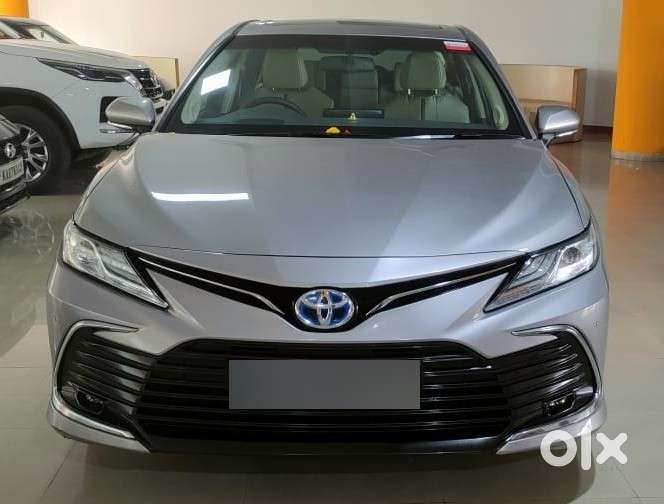 Toyota Camry 2.5 Hybrid, 2023, Petrol