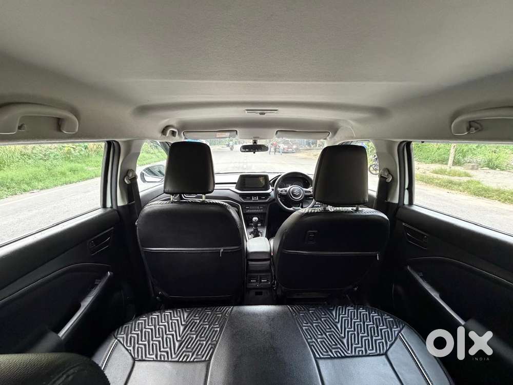 Maruti Suzuki Brezza 1.5 Vxi Smart Hybrid, 2023, Petrol