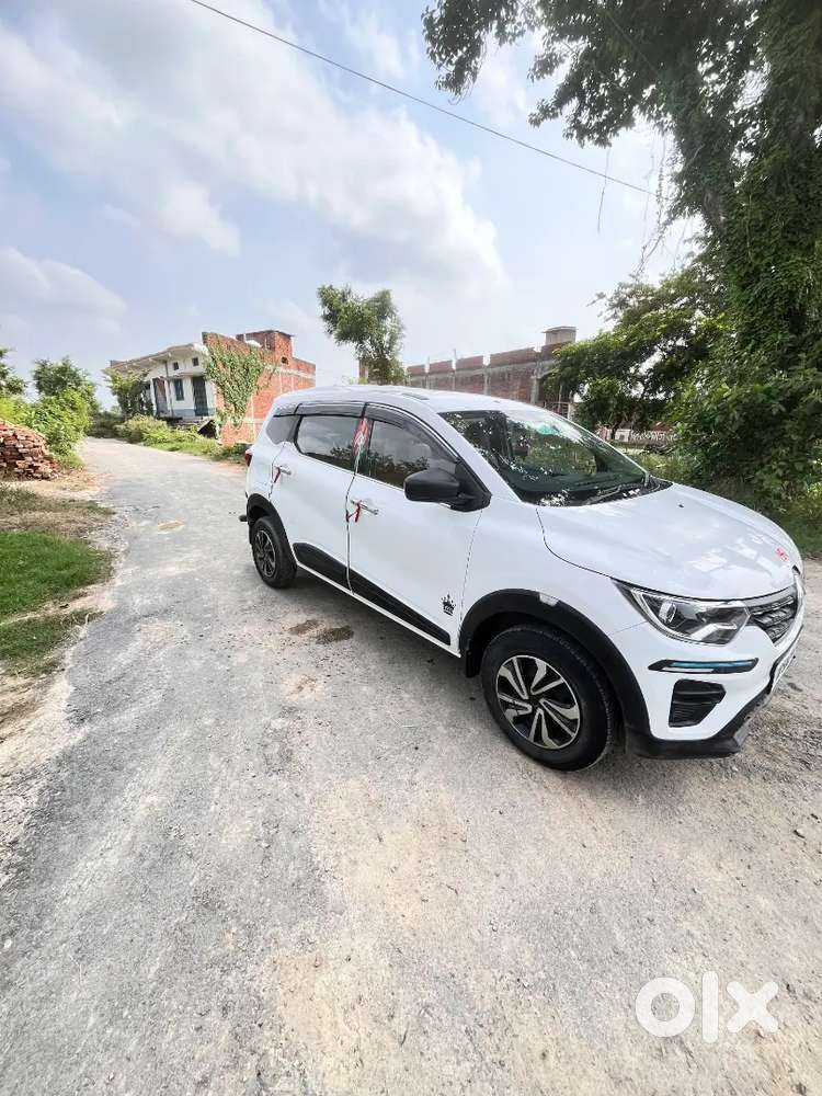 Renault Triber 1.0 Rxe 2024 Petrol