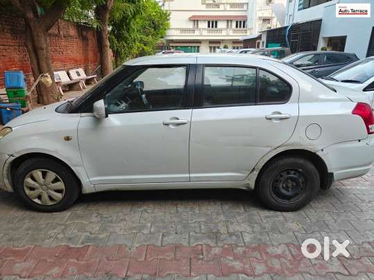 Maruti Suzuki Swift Dzire Vxi, 2011, Petrol