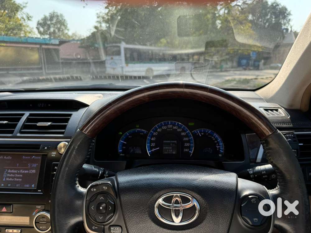 Toyota Camry Hybrid, 2014