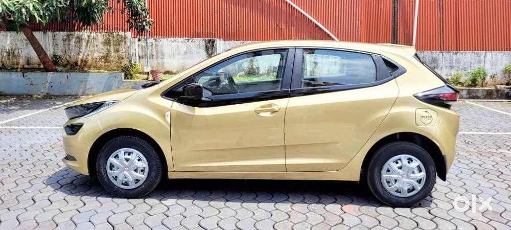 Tata Altroz 1.2 Xe, 2020, Petrol