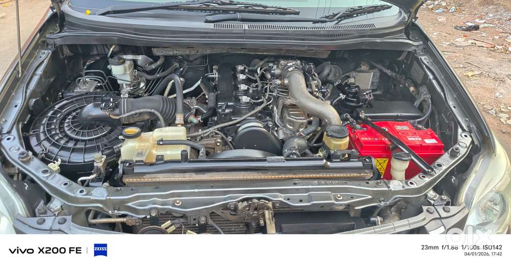 Toyota Innova 2.5 Vx 8 Str Bs-iii, 2014, Diesel