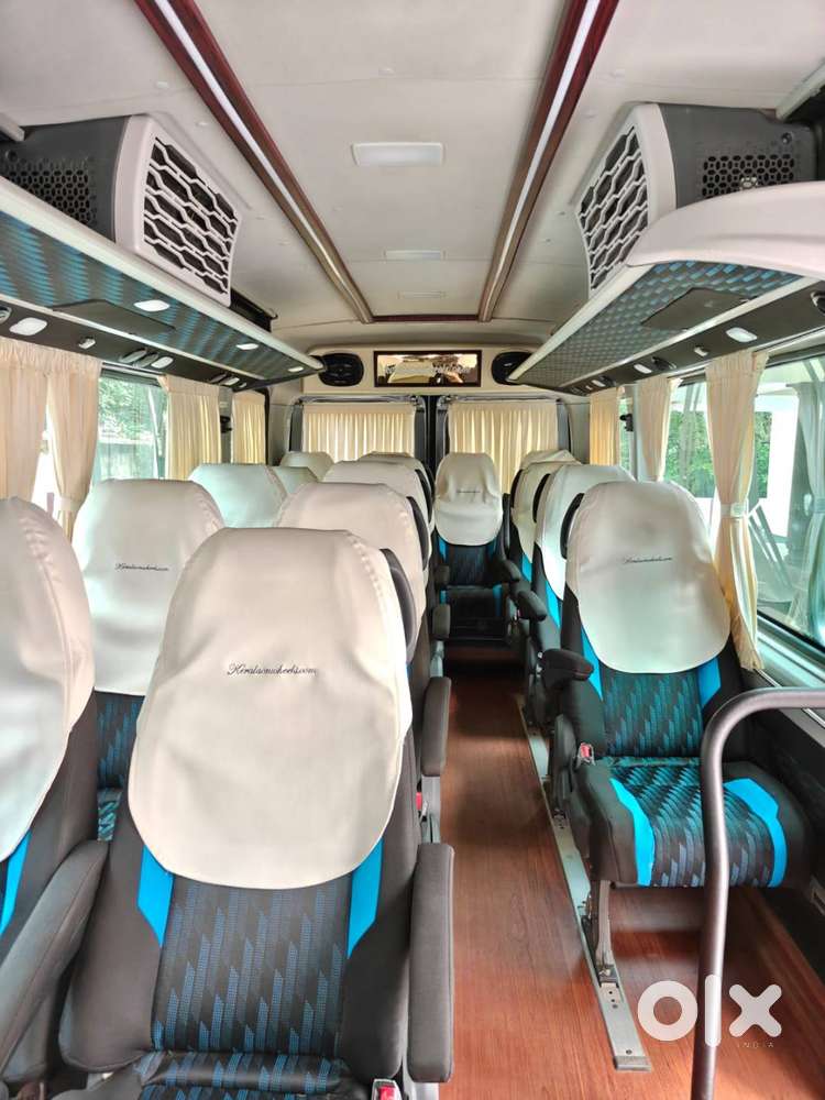 Force Motors Urbania 4400wb 17 Seater 2025