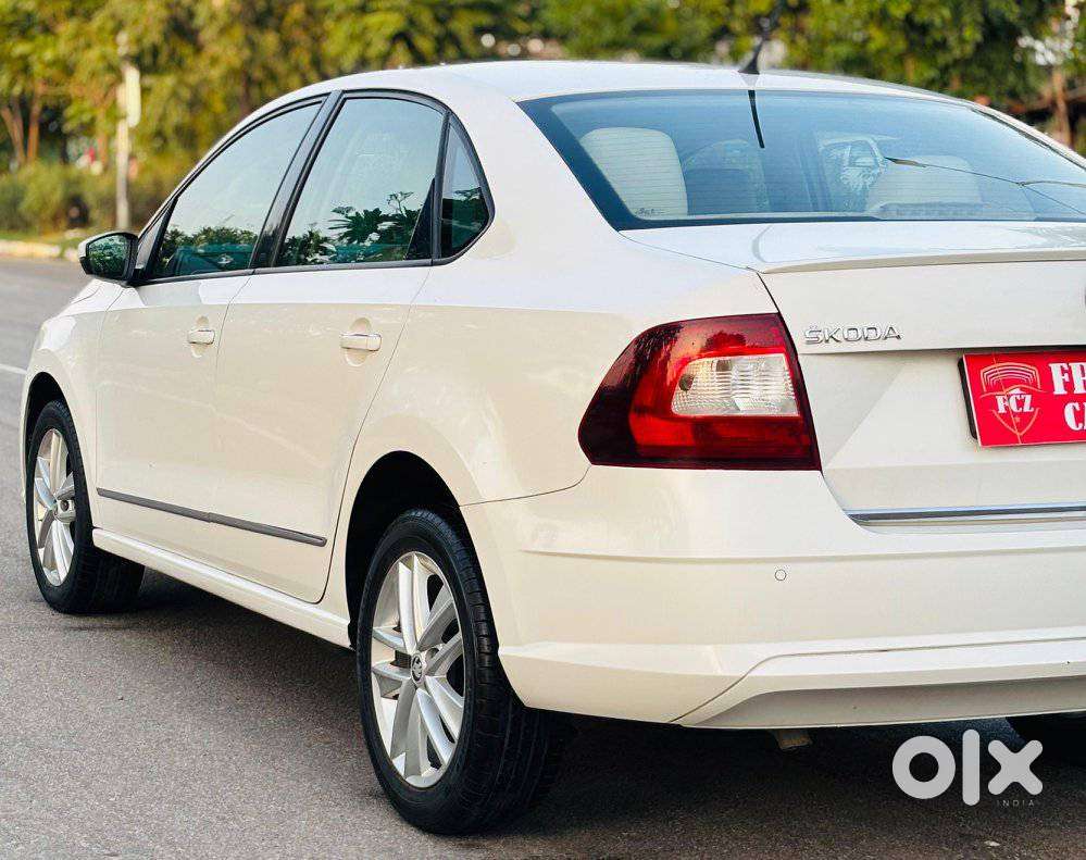 Skoda Rapid 1.0 Style At, 2021, Petrol